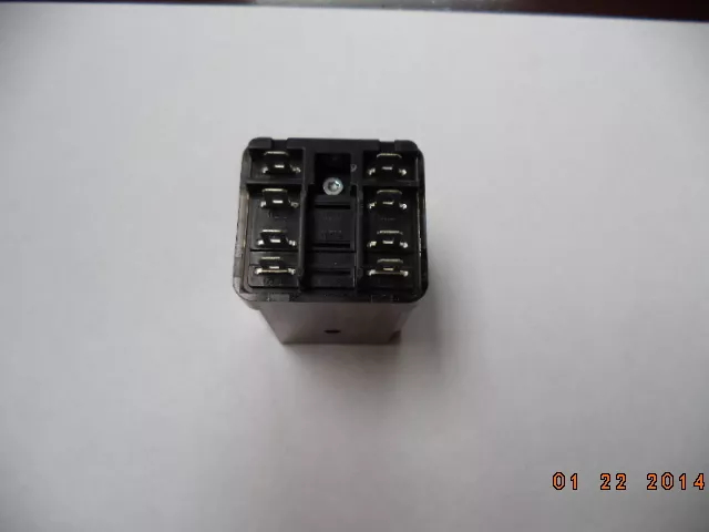 Schrack Electromechanical Relay RM202-006 16A 6VDC 32OHM - Image 2